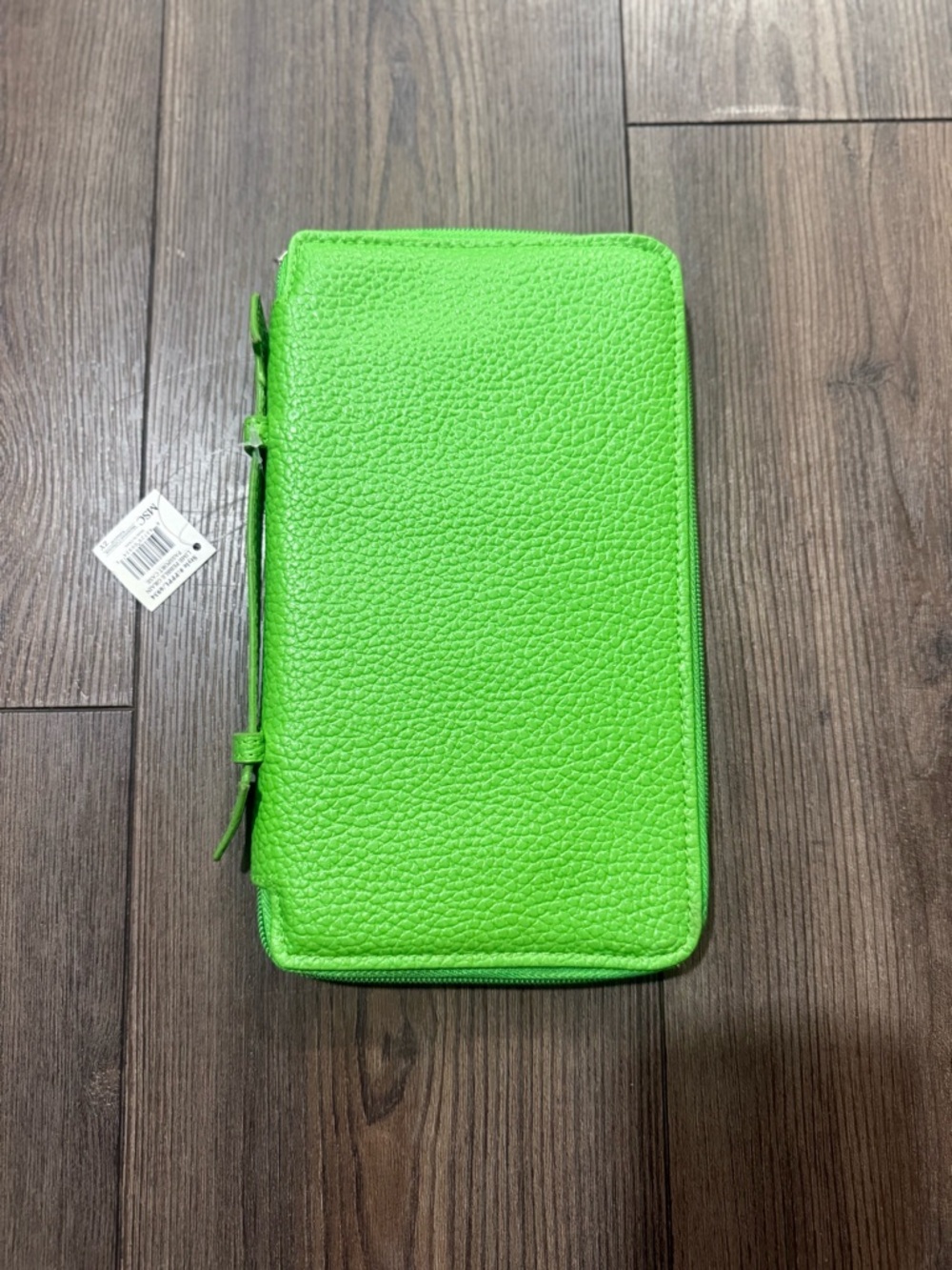 Green Women's Zip Wallet - Unbranded